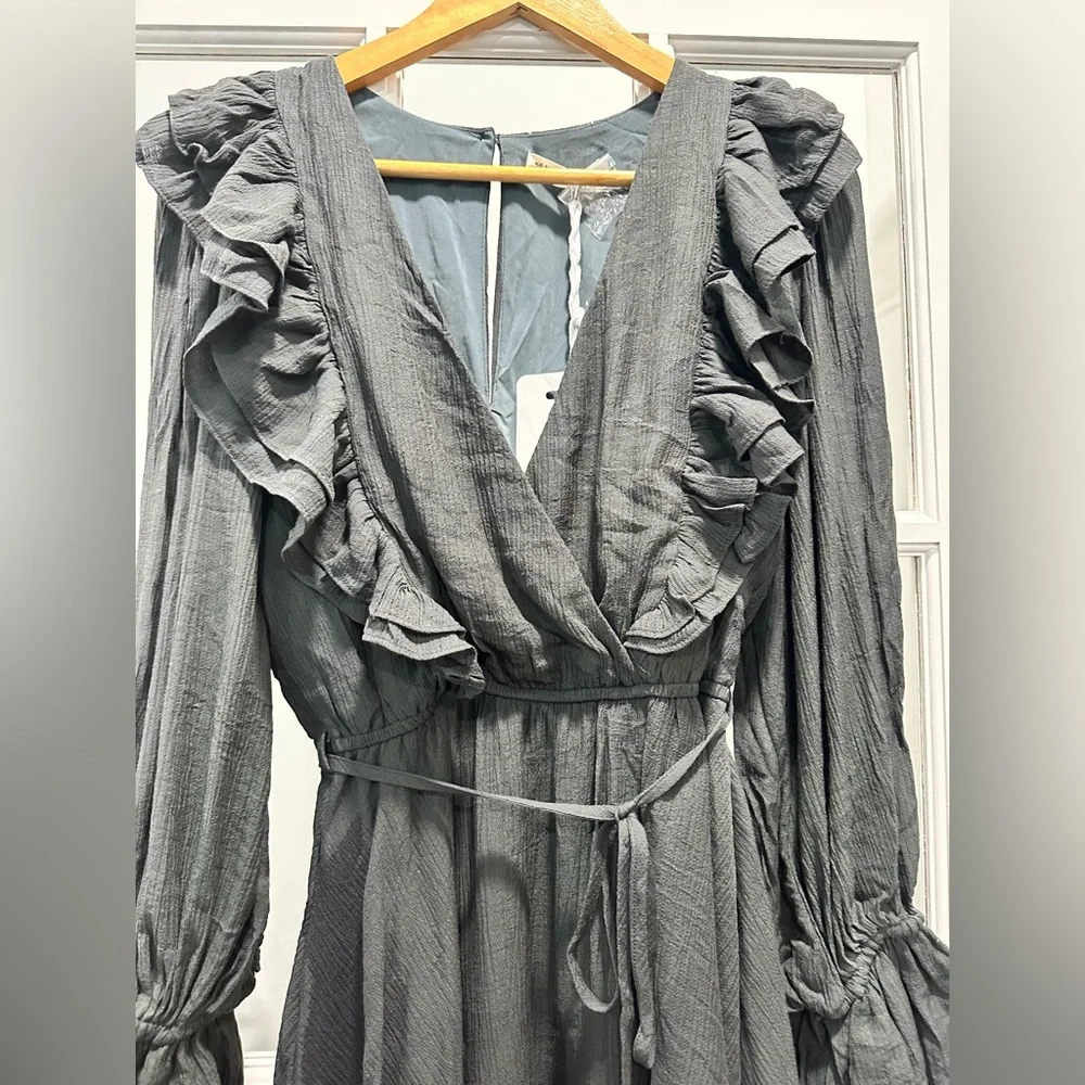 Elegant Tied Ruffled Mini Dress in Green - Size Small - Picture 3 of 13